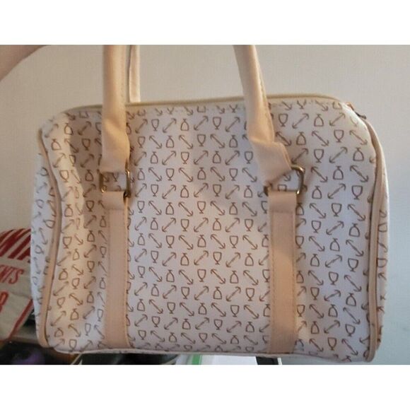 Sweet Jacqueline Peppa Purse ready for a new home - Picture 2 of 2